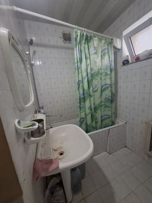 Срочно 3х комнатный квартира..2 этаж Альянс дом.крытий рынок.