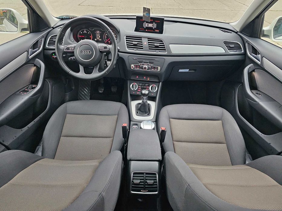 Audi Q3 2012 2.0 TDI 140 CP euro 5 / RATE fara avans