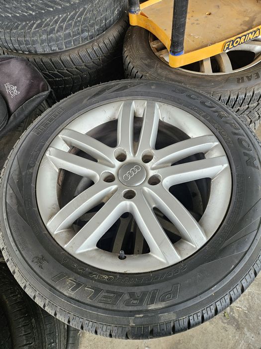 Зимни гуми 255 55 18 PIRELLI с джанти от Ауди Q7
