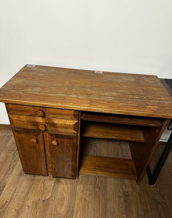 Birou in stare buna (nu ofer transport)