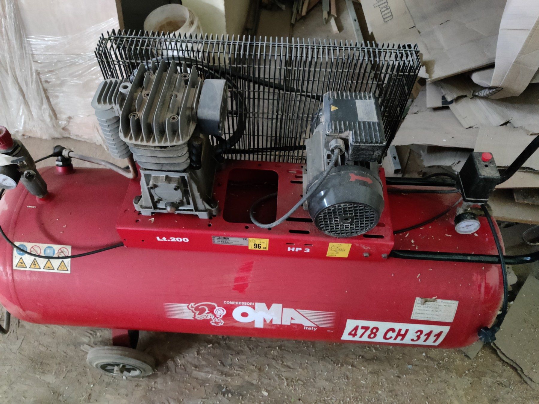 Компресор 200л -ОМА
