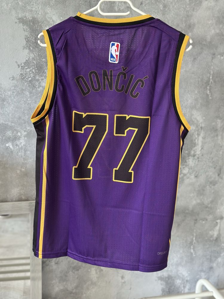 Maieu Jordan Lakers NBA baschet