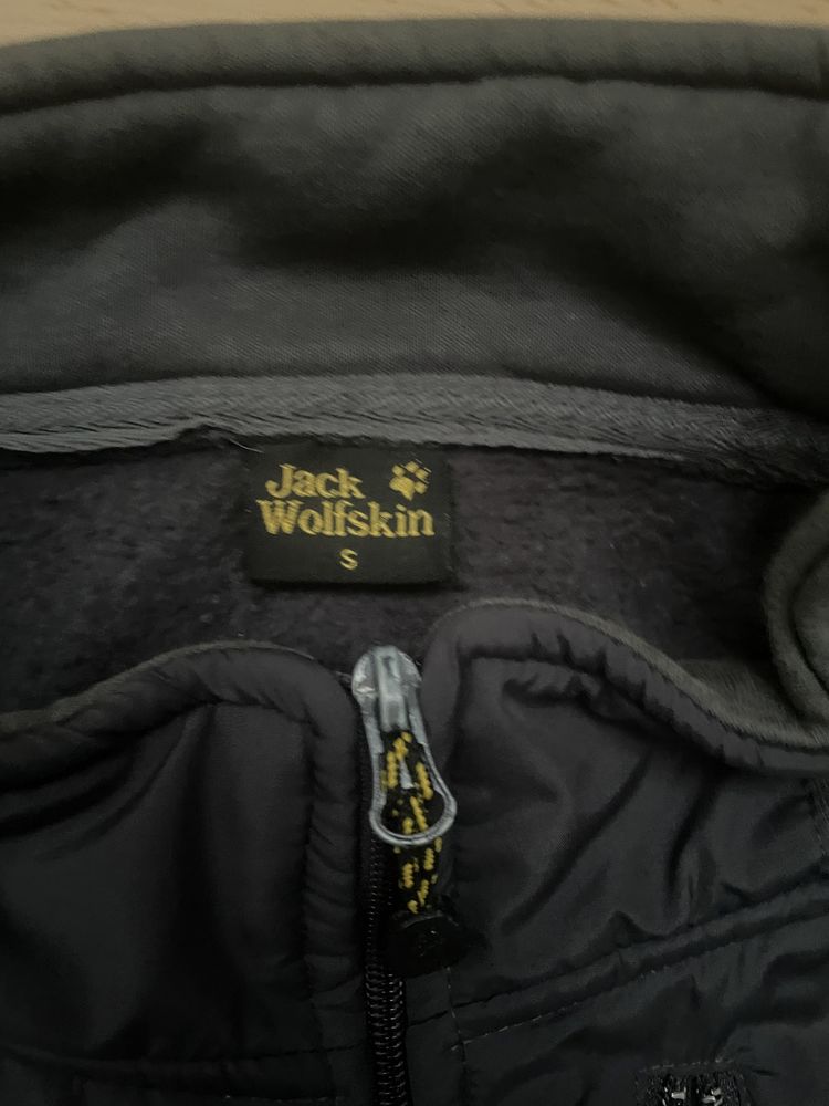 Якета Jack Wolfskin Jack and Jones