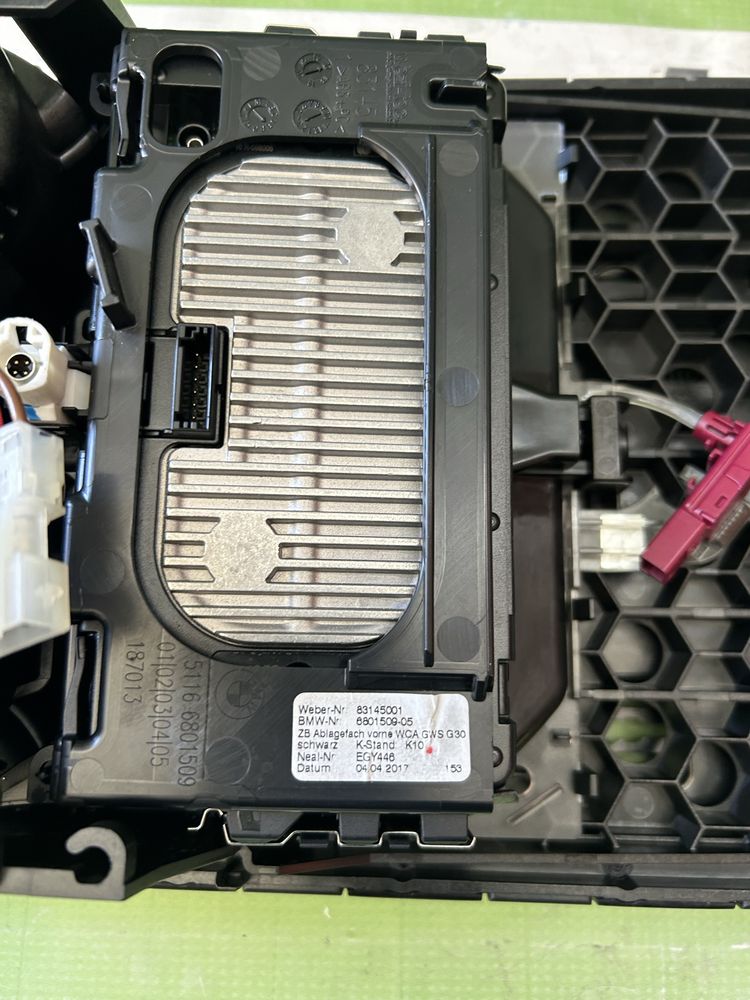 Încărcător telefon Wireless BMW G30 2017