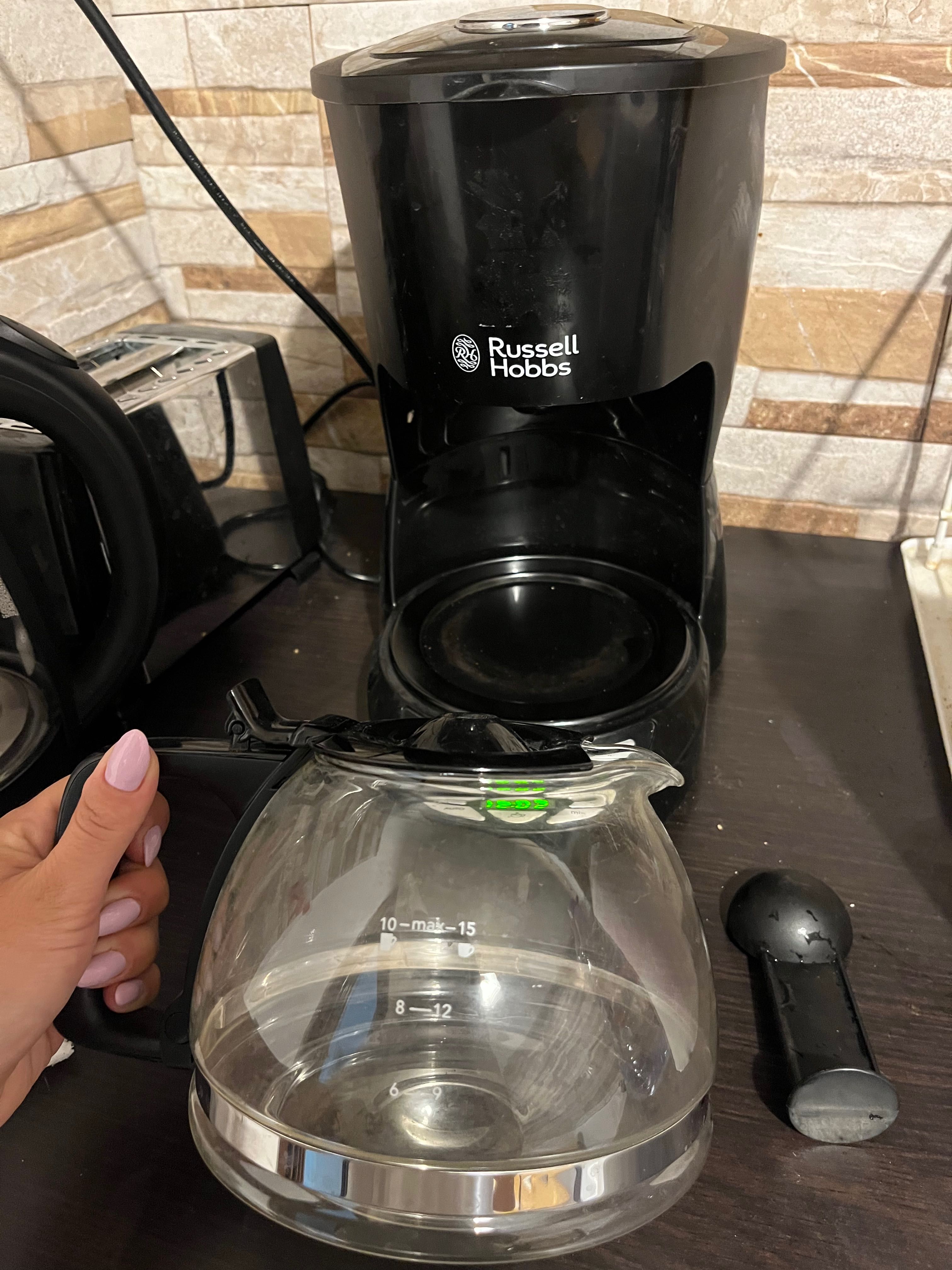 Филтърна кафемашина Russell Hobbs
