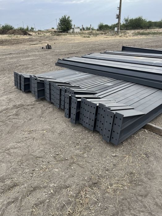 Vand structura metalica din stoc 8x25x4m