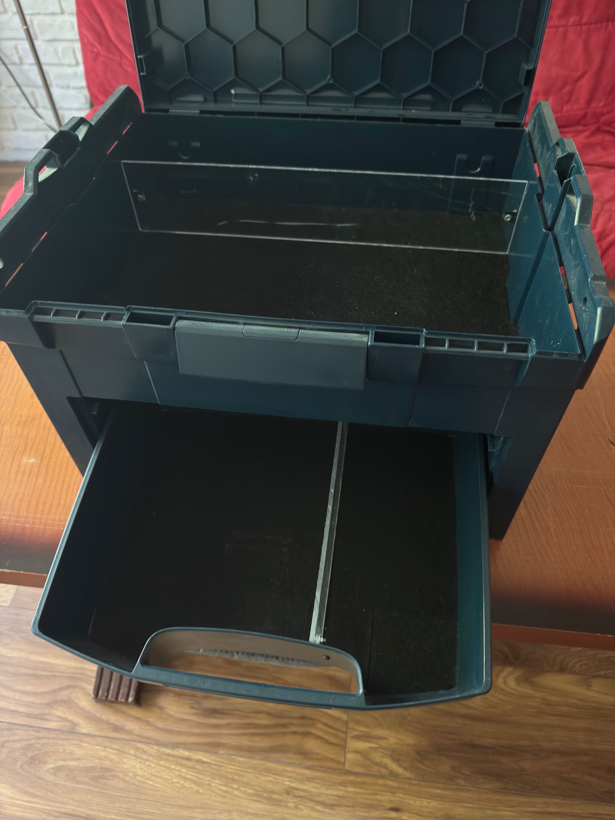 Кутия за инструменти Bosch LS-BOXX 306