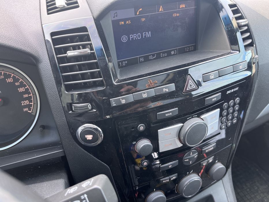 Zafira 1.7-diesel,7 locuri,panoramic,bixenon