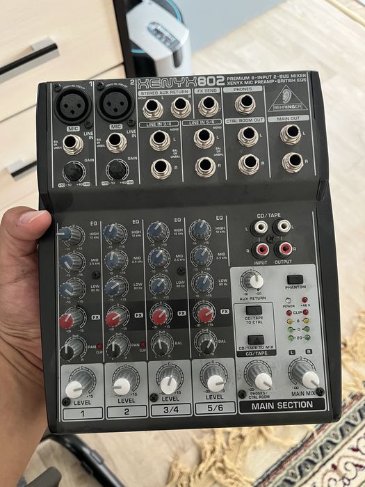 Продам микшерный пульт behringer xenyx 802
