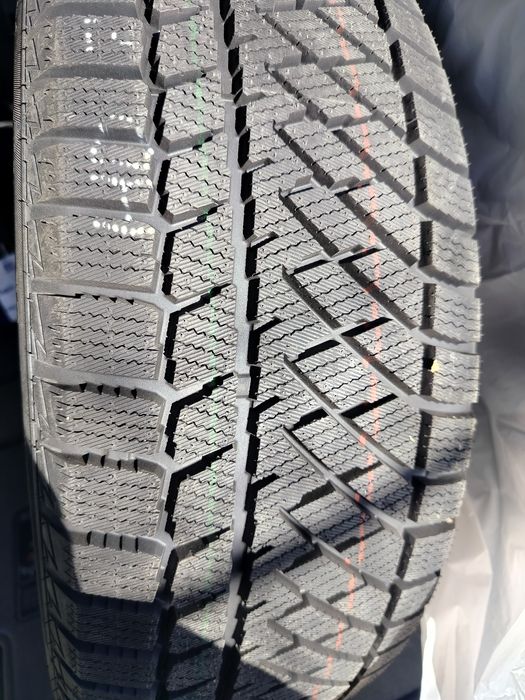 Резина 235/60Р18