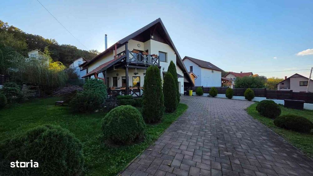 Casă individuală în Corunca  180mp cu curte 500mp ,panoramă superbă!