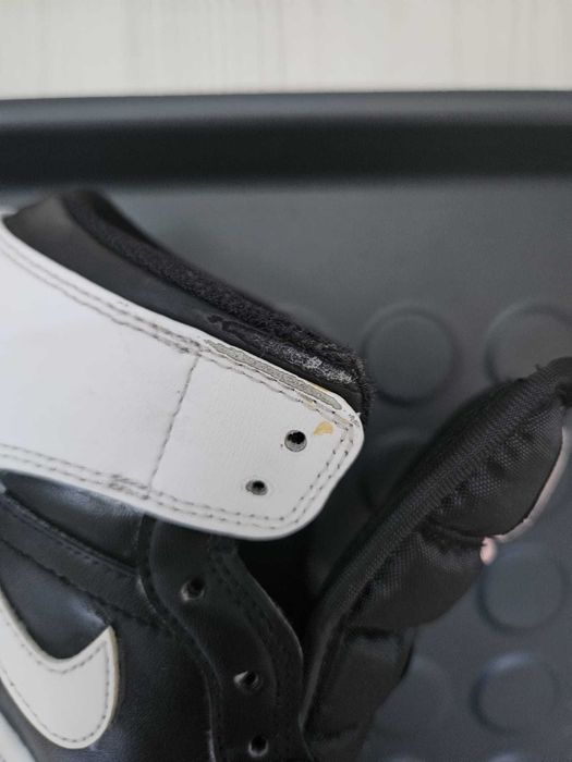 Jordan 1 Mid Arctic Punch