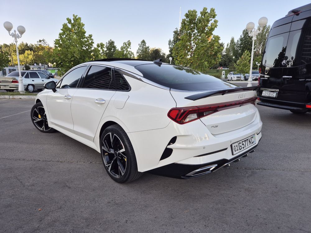 Ideal Kia K5 sotiladi