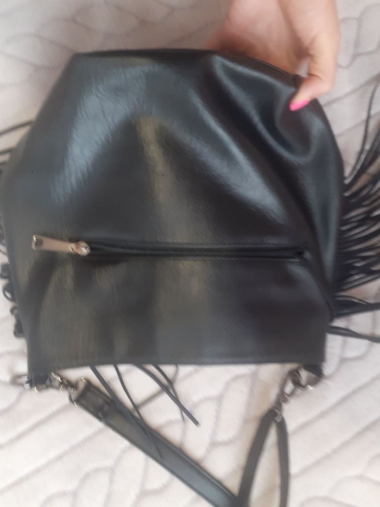 Черна кожена чанта с ресни