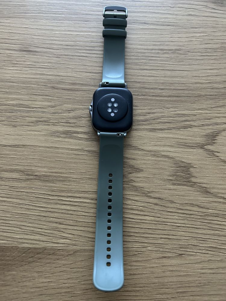 Смарт часовник Amazfit GTS 2e