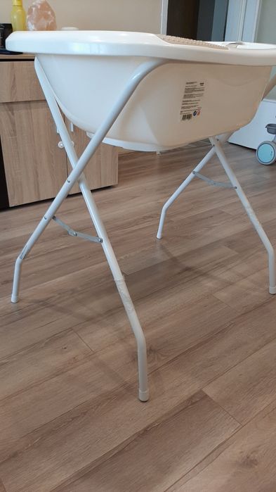 Бебешко корито със стойка+ подарък