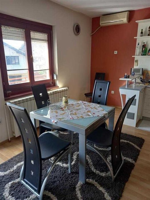 Дава се под наем Двустаен апартамент в Пловдив, Въстанически - 60 кв.м за 229.5 € - Снимка #9