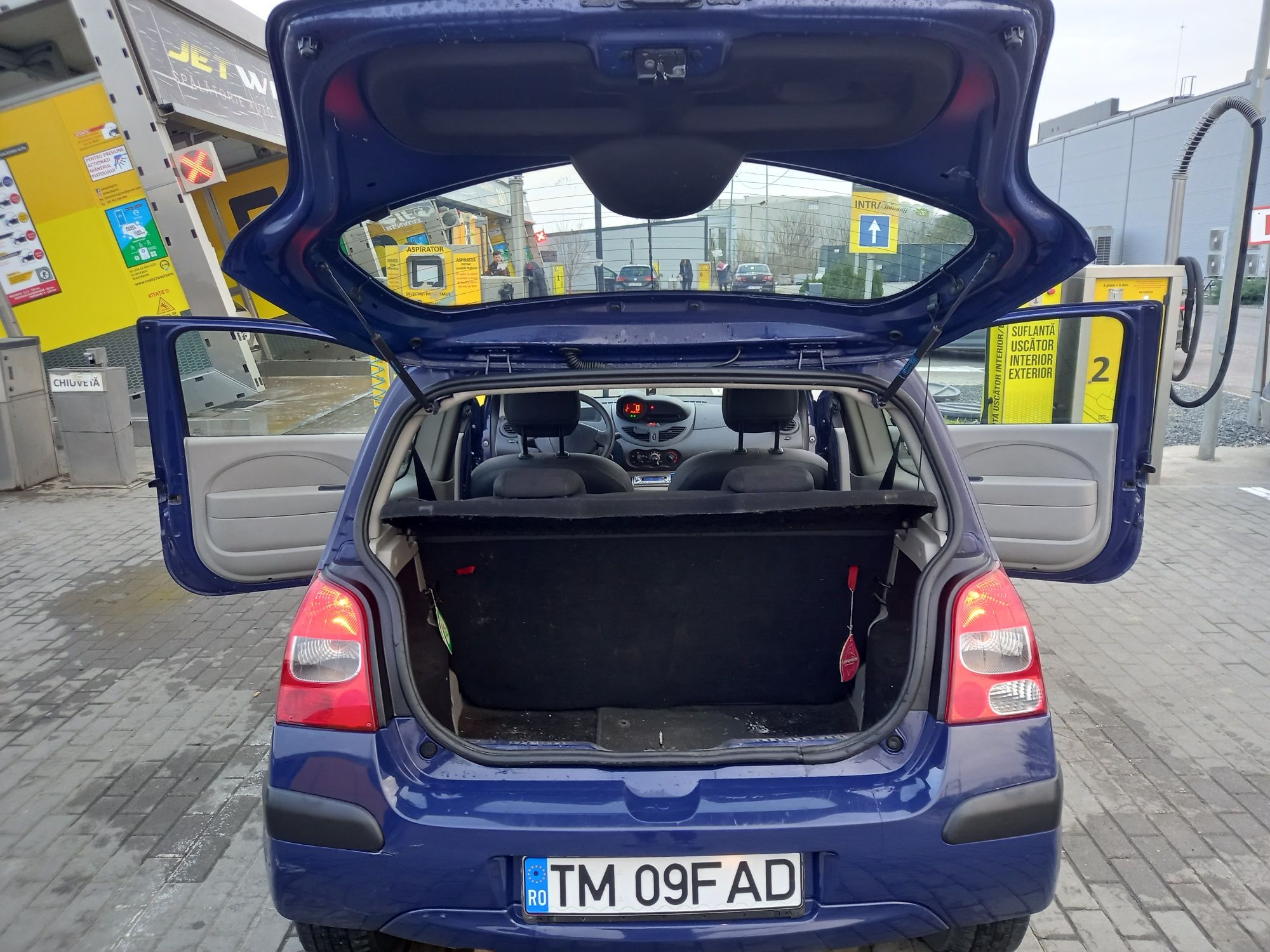 Renault twingo 1.2 benzină an 2008.