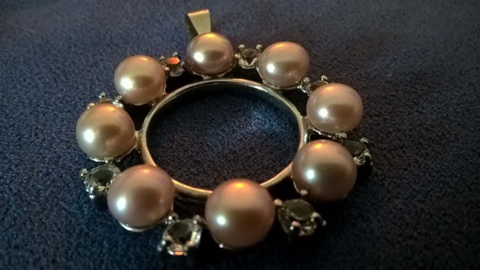Pandantiv medalion perle naturale de cultura placat cu aur 18K