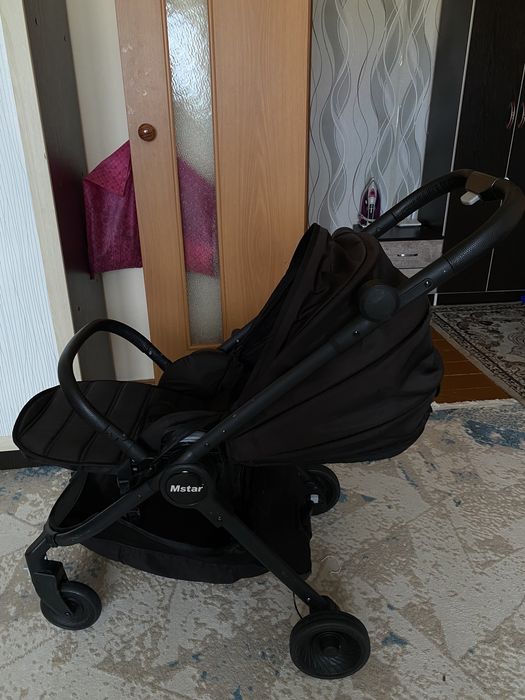 Продам прогулочную коляску