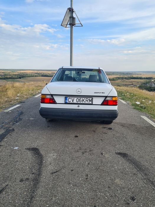 Mercedes W124 200E
