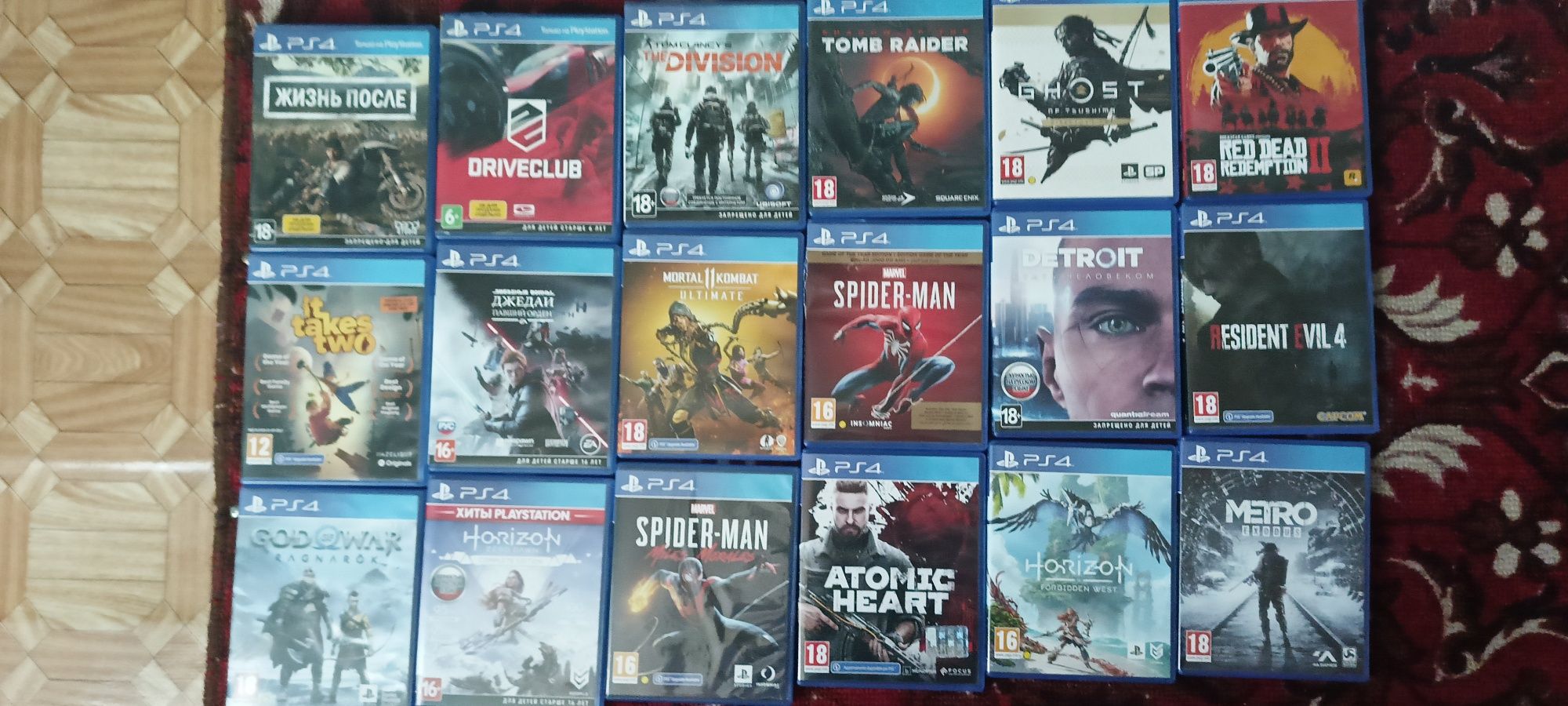 Продам PS4 Pro с дисками