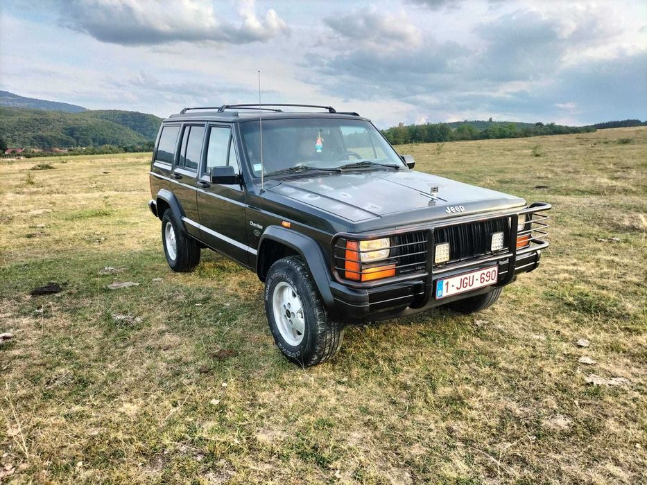 Jeep Cherokee 2.5 TD Autoutilitara