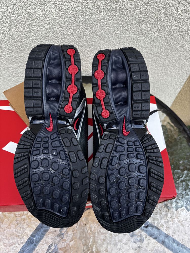 Чисто нови обувки Nike Air Max
