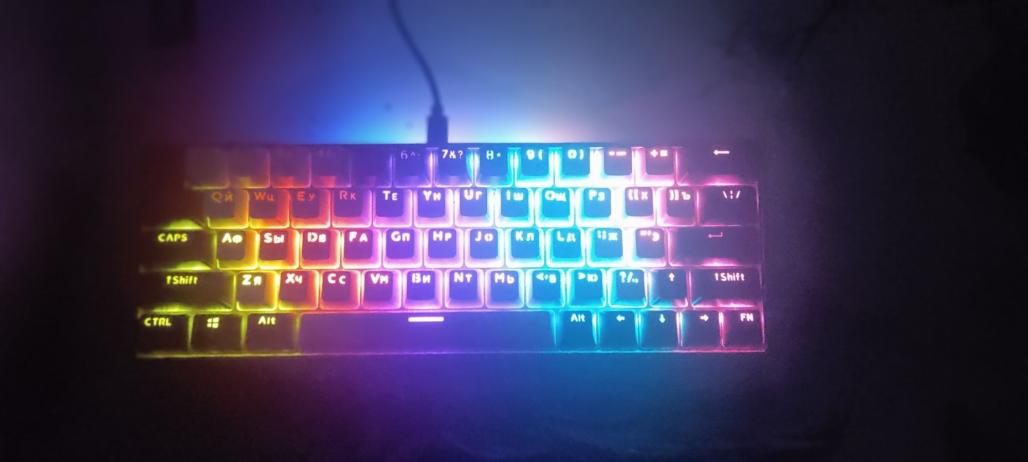 Продаю механическую клавиатуру LEAVEN K640