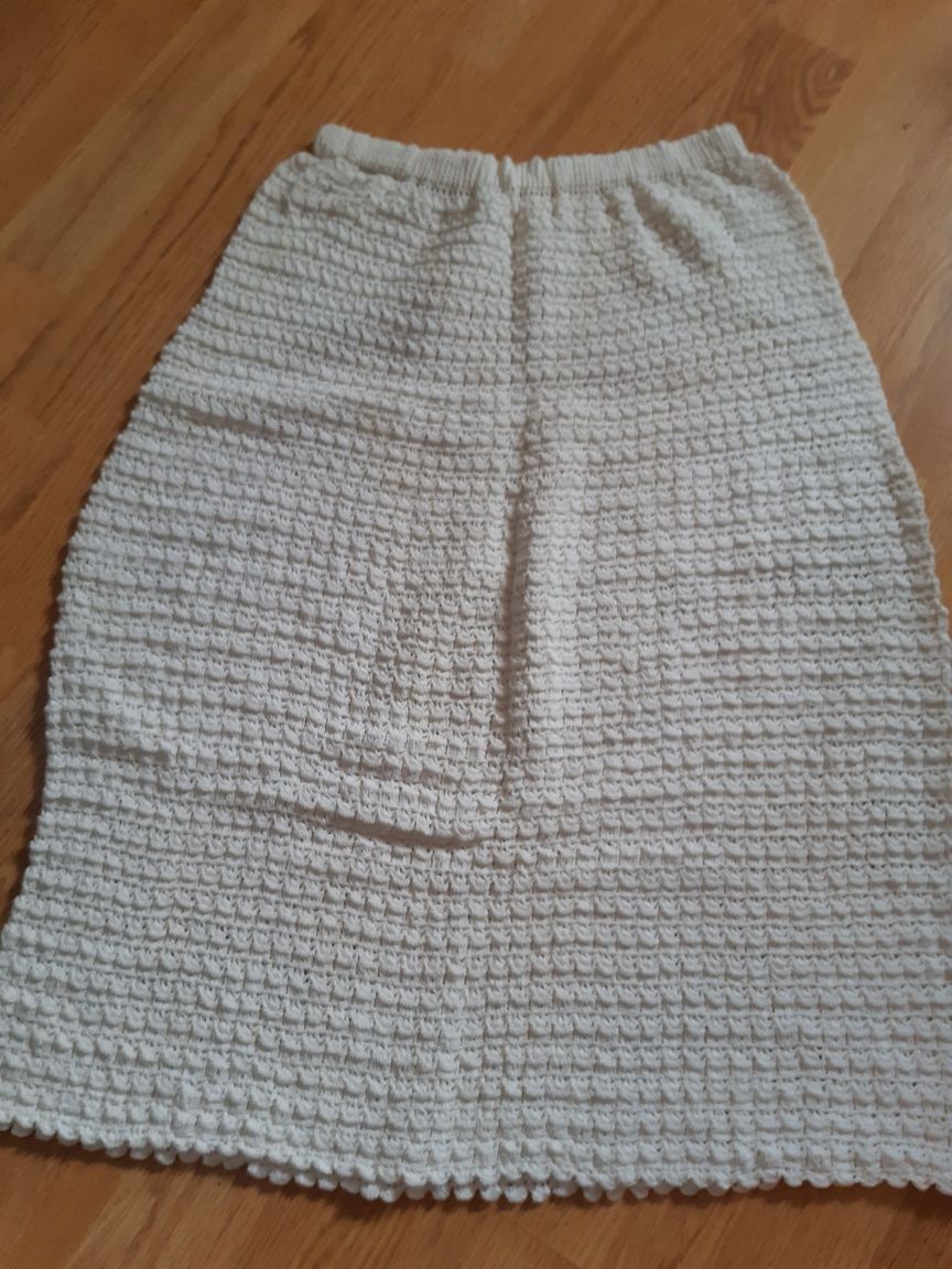 Fustă croșetată din macrame