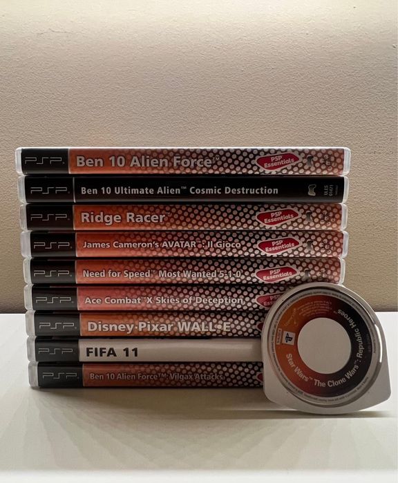 PSP Sony negru si alb cu jocuri