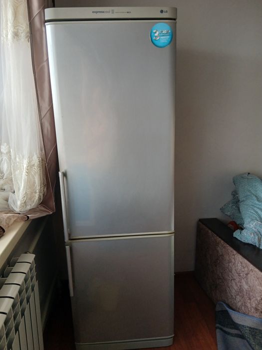 Холодильник на зап части