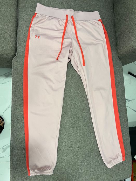 Дамски екип UNDER ARMOUR