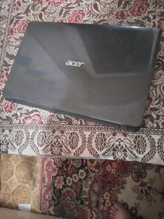 Ноутбук acer сотилади