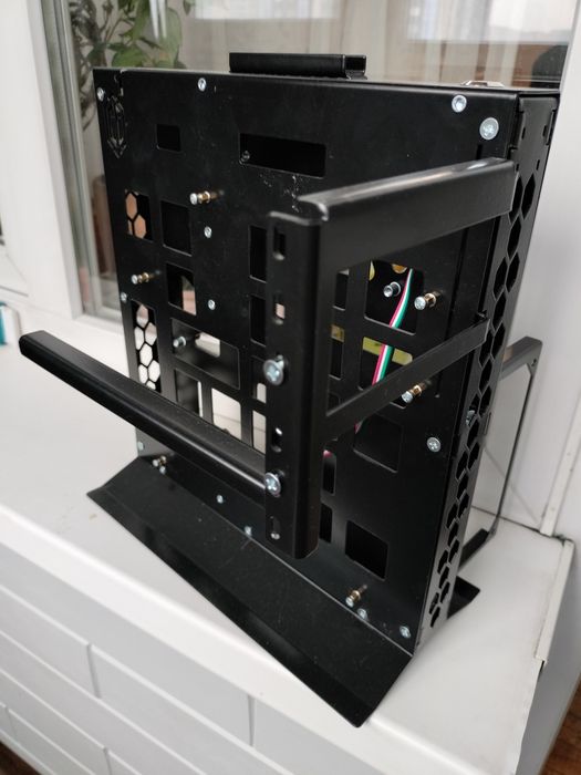 Открытый корпус для ПК