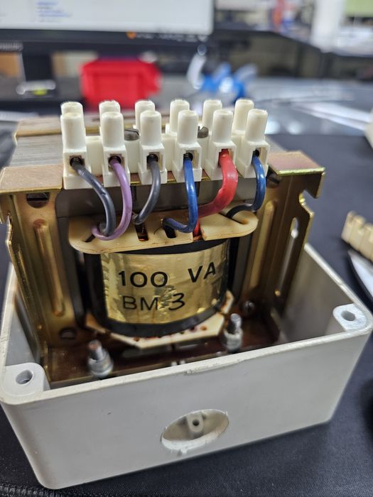 Transformator bmg 230-380 la 12V
