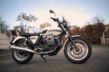 Moto guzzi v7 classic ediție aniversara 90 de ani