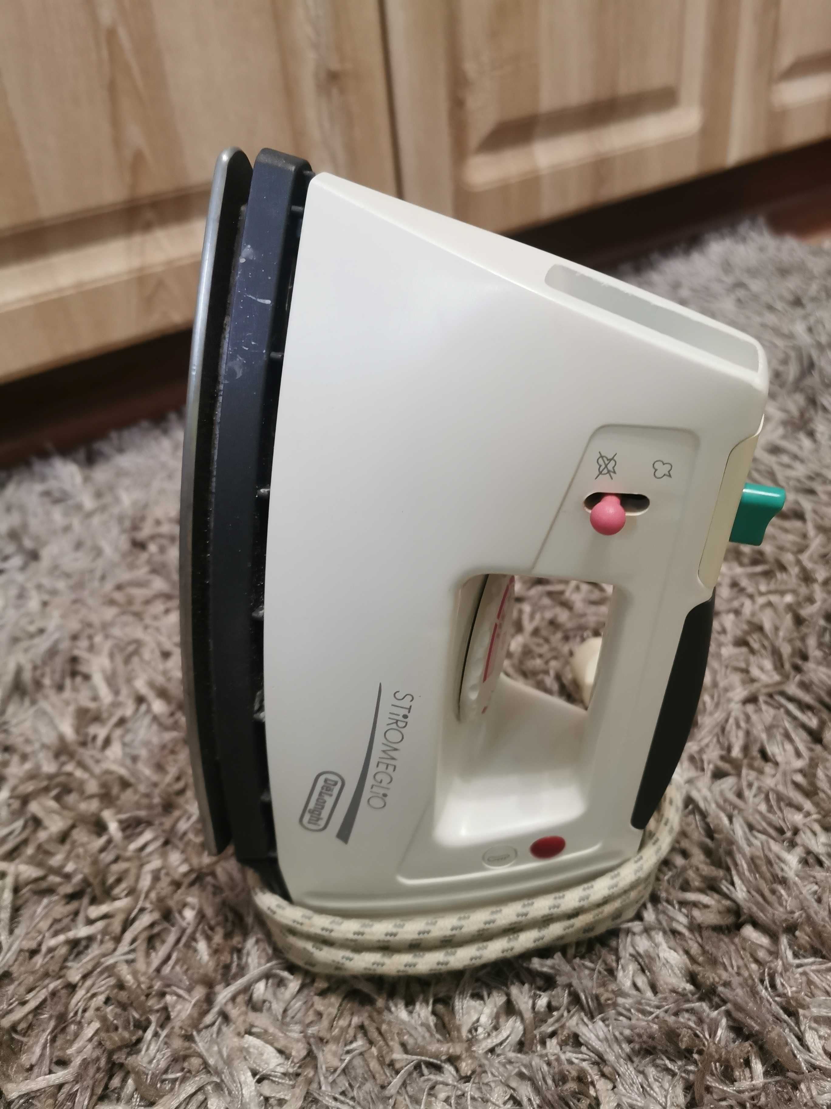 Продавам парна ютия DELONGI