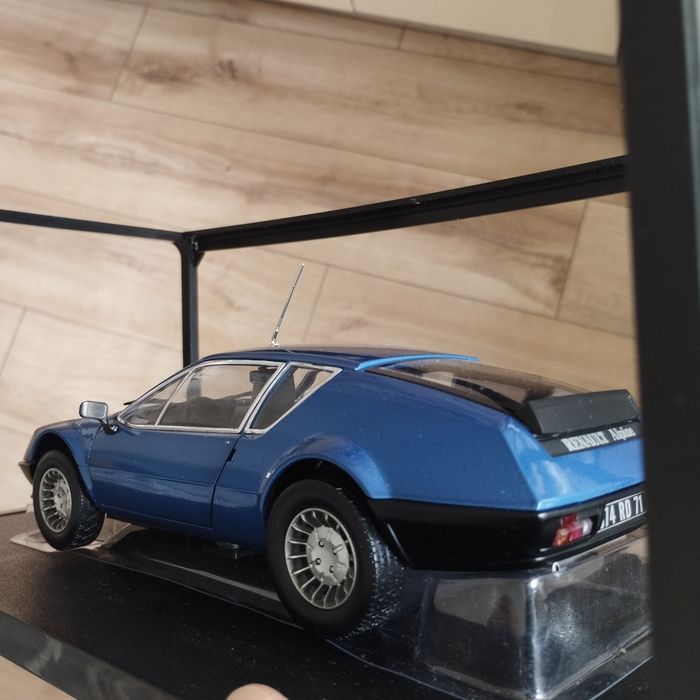 Метален (die cast) модел на Alpine A310