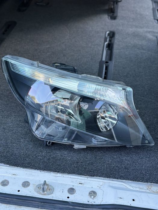 Far dreapta Europa Mercedes Vito W447
