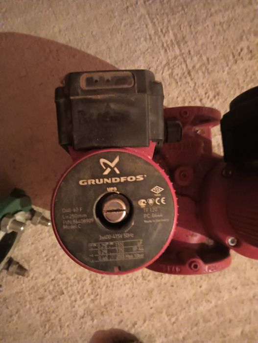 Pompa de apa  grunfos