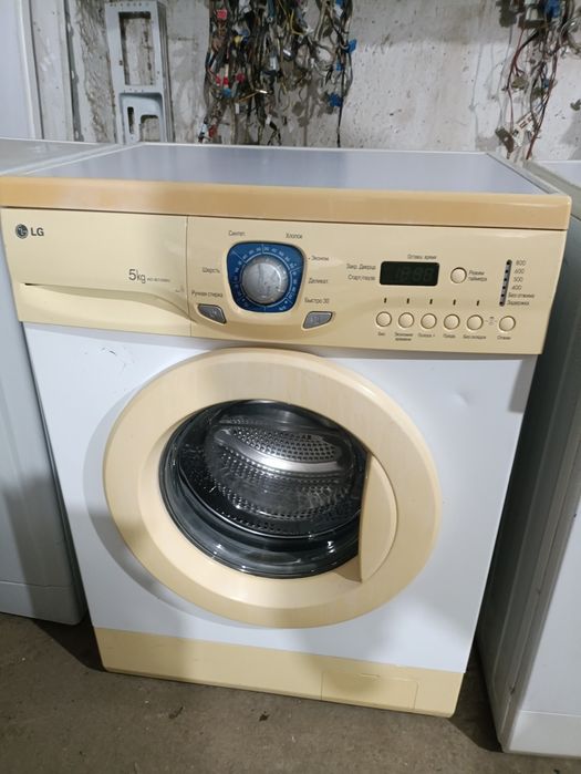 Продам надёжную стиральную машину Lg