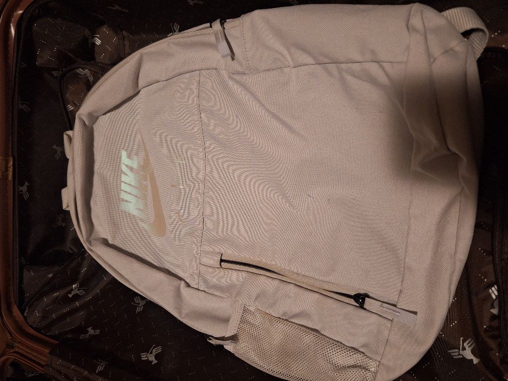 Nike, Levi's раници и куфар superspace