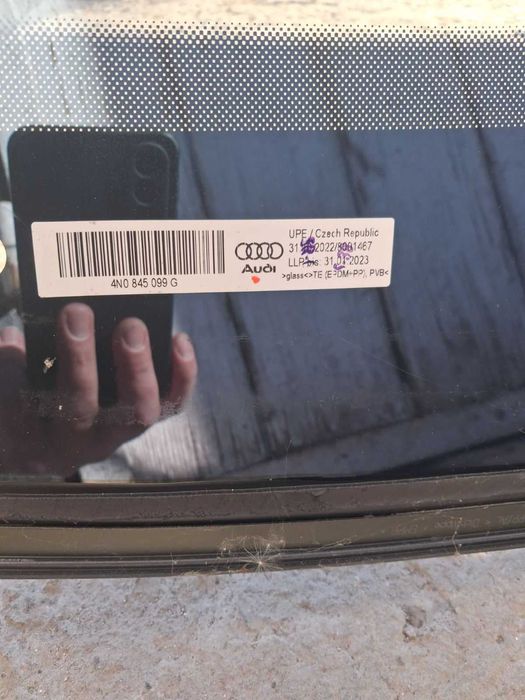 предно стъкло Audi A8 2017-