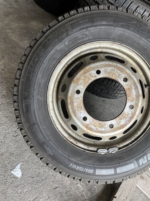 6 jante tabla+anvelope iarna 205/75/16C Michelin 8.5 mm!