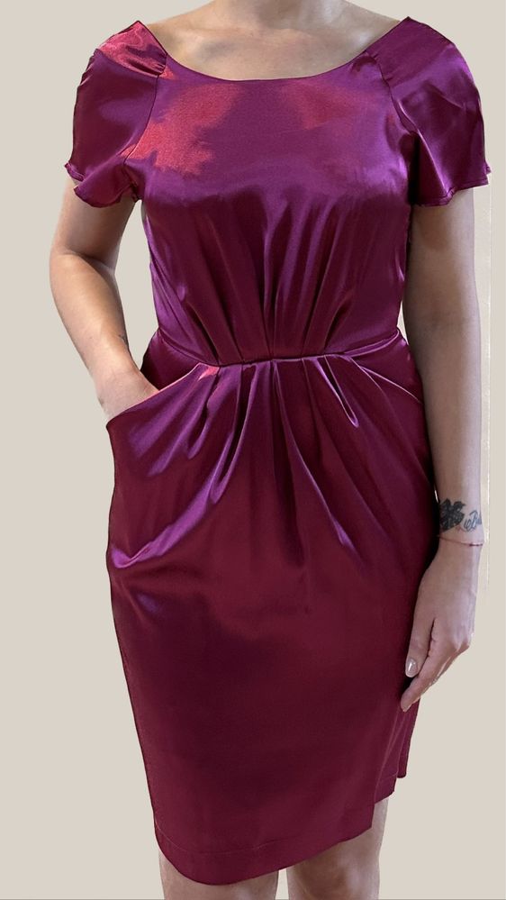 Rochie fuxia cu spatele gol