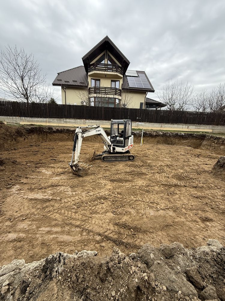 Buldo / Buldoexcavator Mini Excavator Bobcat de inchiriat