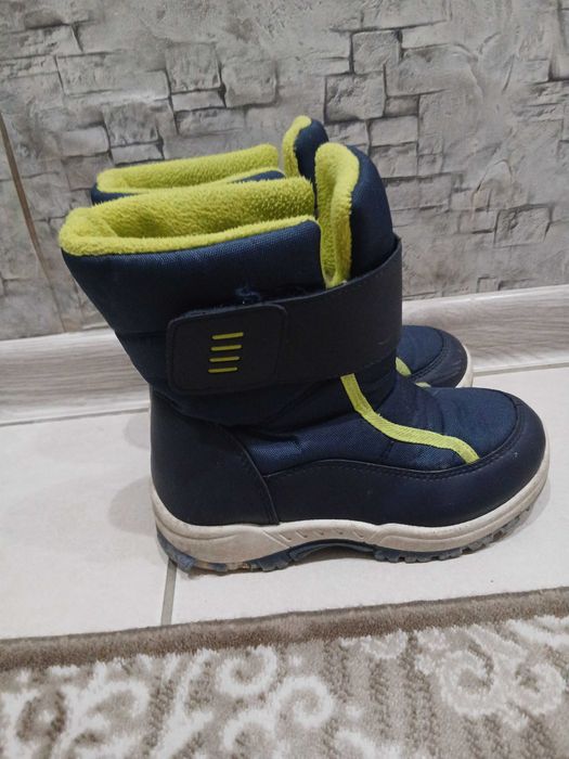 Зимни боти за момче