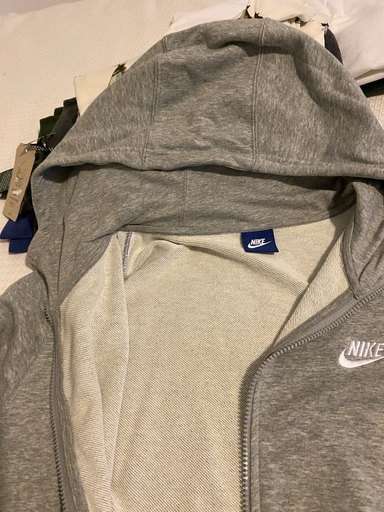 Hanorac L Nike barbatesc, nou fara eticheta