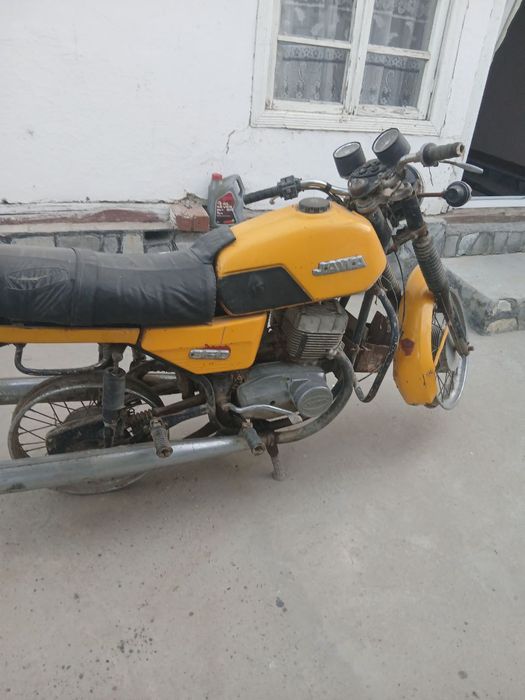 Mototsikl sotiladi tezda